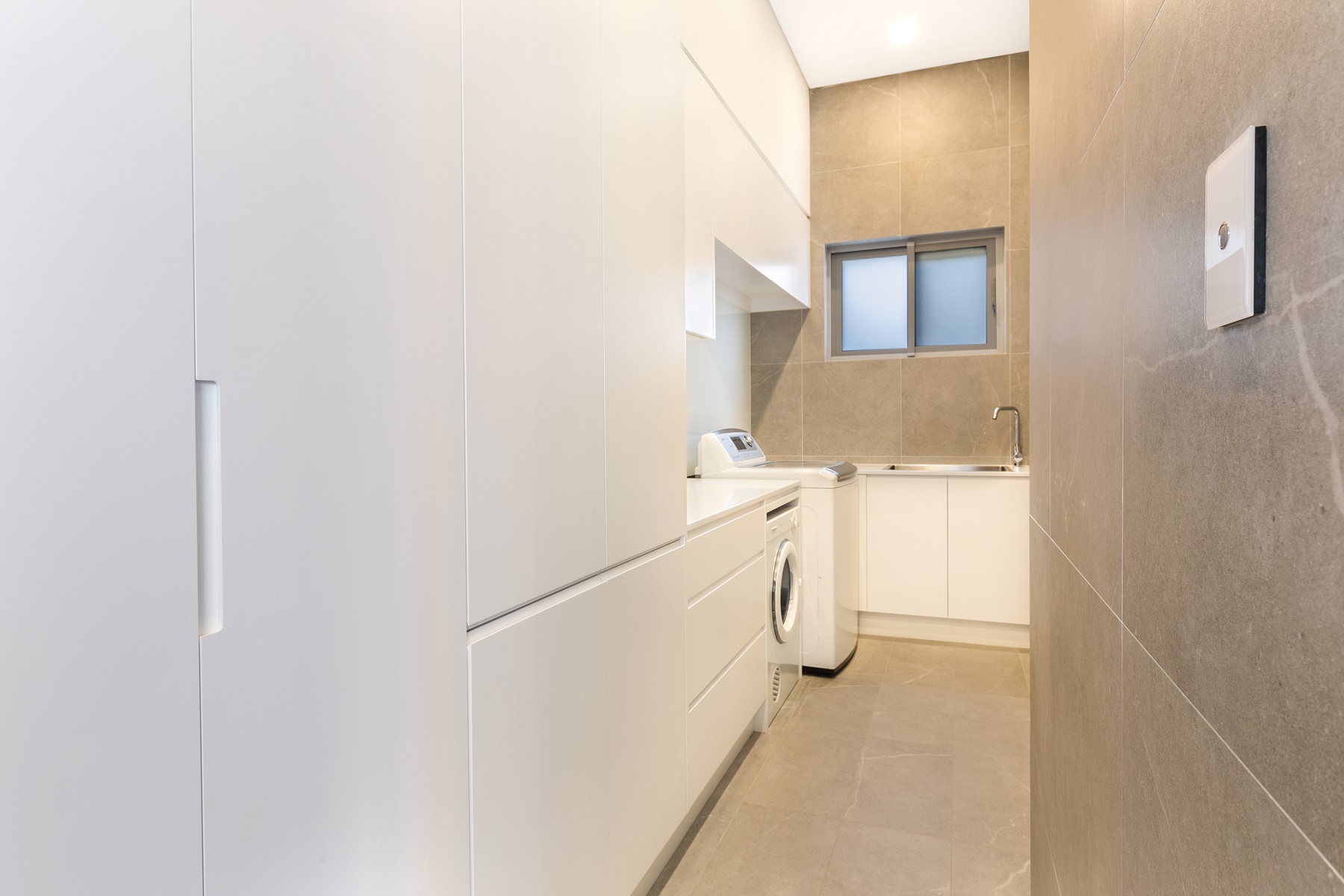 Polyurethane laundry with integrated handles - Guildford, Sydney
